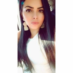 Meet your Posher, Daniela